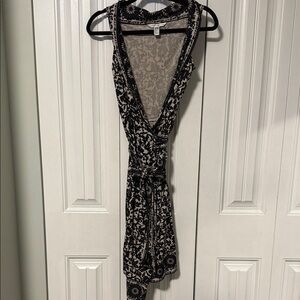 Diane Von Furstenberg Black and Cream Silk Floral Damask Wrap Dress - US4